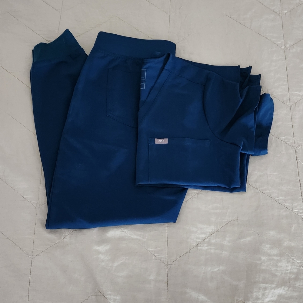 Figs scrub set